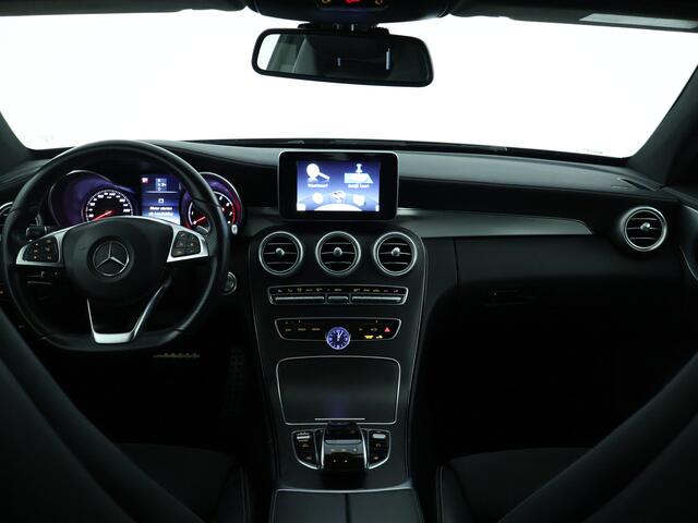 Mercedes-Benz C-KLASSE 180 AMG Sportpakket | Panoramadak | LED Verlichting | Stoelverwarming | Navigatie | Cruise Control |