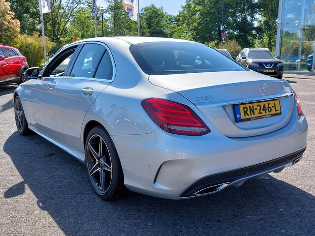 Mercedes-Benz C-KLASSE 180 156pk Automaat Sport Edition AMG | Origineel NL | Navi | Clima | Cruise | Led Koplampen | Pdc V+A+Assist+Camera | Stoelverwarming | Dodehoek+Licht+Regensensor | 18''lm