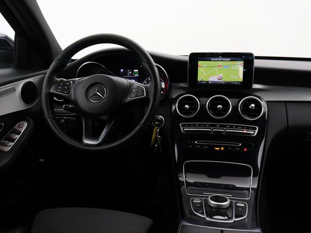 Mercedes-Benz C-KLASSE 350e 279 PK SEDAN + TREKHAAK | 19 INCH | LUCHTVERING | LED | STOELVERWARMING