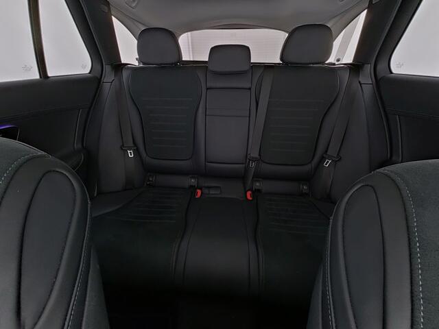 Mercedes-Benz C-KLASSE Estate 300 e AMG Plug-In Hybride AMG Line Advanced Plus | Night Pakket | Trekhaak | Panorama Schuif-Kanteldak. Inclusief 24 maanden Mercedes-Benz Certified garantie voor Europa.