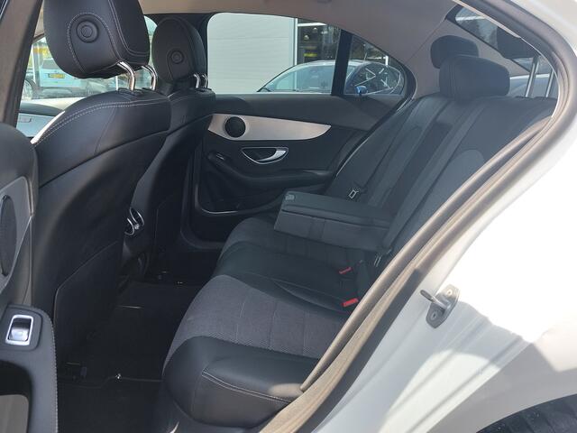 Mercedes-Benz C-KLASSE 180 156pk Automaat Business Solution Plus | Origineel NL | Navi | Clima | Cruise | Led Koplampen | Pdc V+A+Assist+Camera | Dodehoek+Licht+Regensensor | Privacy Glass | 18''lm