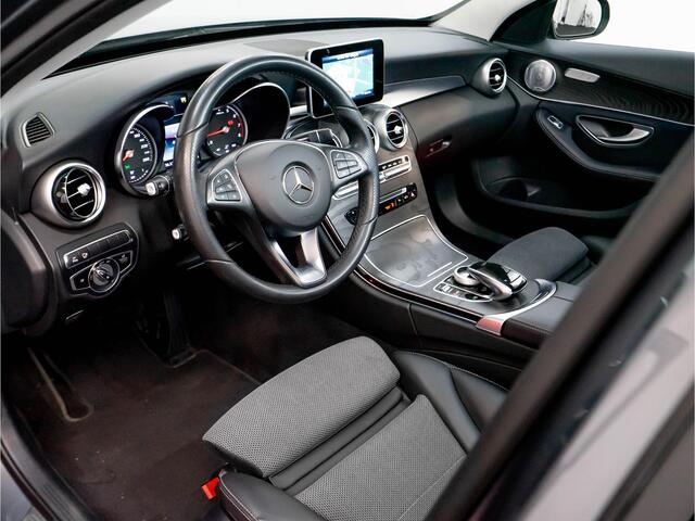 Mercedes-Benz C-KLASSE Estate C 180 Avantgarde | NIGHT | Pano | Burmester®