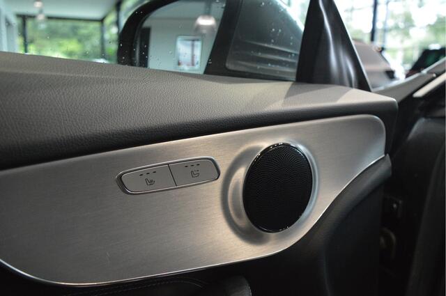 Mercedes-Benz C-KLASSE Cabrio 200 AMG Pakket navi led Airscarf 19 inch 184 pk !!