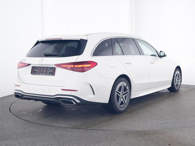Mercedes-Benz C-KLASSE Estate 300 e AMG Plug-In Hybride AMG Line | Trekhaak | Panorama Schuif-Kanteldak | Distronic | Stuur en Stoelverwarming. Inclusief 48 maanden MB Certified garantie voor Europa.