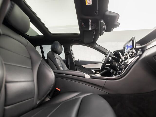 Mercedes-Benz C-KLASSE Estate 180 AMG Sport 157Pk Automaat (PANORAMADAK, NAVIGATIE, CLIMATE, LEDER, ELEK SPORTSTOELEN, STOELVERWARMING, GETINT GLAS, NIEUWE APK, NIEUWSTAAT)
