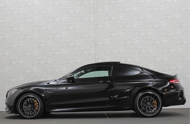 Mercedes-Benz C-KLASSE Coupé 63 S AMG | Keramisch | Schaalstoelen | AMG Driver's Package | Aero-Pakket | Panorama | Burmester | Multi-Beam LED | Memory | ACC | Rij-Assistentie Pakket | Keyless-Go | Sfeerverlichting | Carplay |