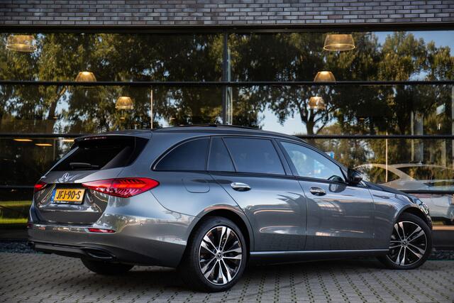 Mercedes-Benz C-KLASSE Estate 300 e AMG Line , Panoramadak, Sfeerverlichting,