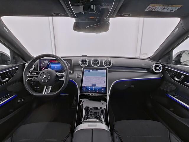 Mercedes-Benz C-KLASSE Estate 300 e AMG Plug-In Hybride AMG Line | Night Pakket | Trekhaak | Panorama Schuif-Kanteldak | Memory Voorstoelen. Inclusief 24 maanden Mercedes-Benz Certified garantie voor Europa.