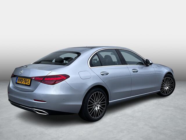 Mercedes-Benz C-KLASSE 180 Star Edition Luxury | Panoramadak | DISTRONIC Afstandsassistent | Elektrisch Verstelbare Stoelen + Memory | Dodehoekassistent | Apple CarPlay | Android Auto | Sfeerverlichting | Stoelverwarming | Elektrisch Inklapbare Buitenspiegels