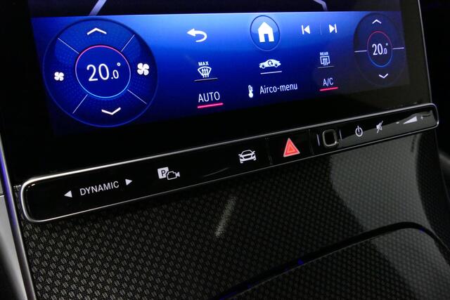Mercedes-Benz C-KLASSE 200 Launch Edition AMG Line / Orig. Nederlands / C63S AMG Diffuser / Panamericana Grill / Panoramadak / Carbon inleg / Apple Carplay - Android Auto / Ambienteverlichting / Stoelverwarming / 19'' LMV / Cruise Control / Achteruitrijcamera / Widescreen