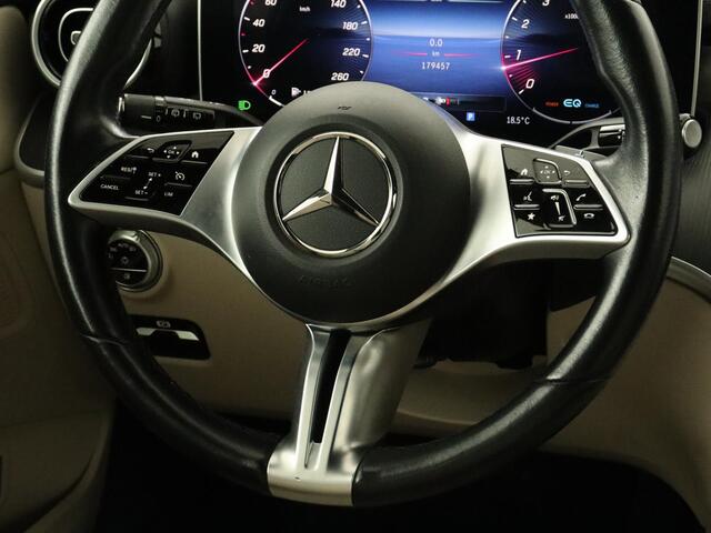 Mercedes-Benz C-KLASSE 200 Launch Edition Luxury Line | Panoramadak | Trekhaak | Leder | Stoelverwarming | Carplay | Camera | Sfeerverlichting | Navigatie | 18'' | Getint glas