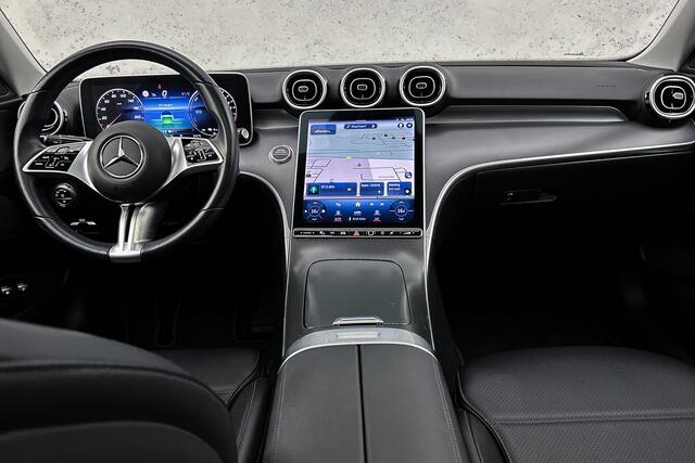 Mercedes-Benz C-KLASSE 300e plug-in hybride Limited | Panoramadak | Camera | Leder | Stoelverwarming