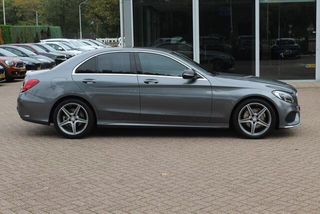 Mercedes-Benz C-KLASSE 180 AMG Sport Edition / Leder / Navigatie / Parkeerhulp / 18'' / Bluetooth / Cruise Control