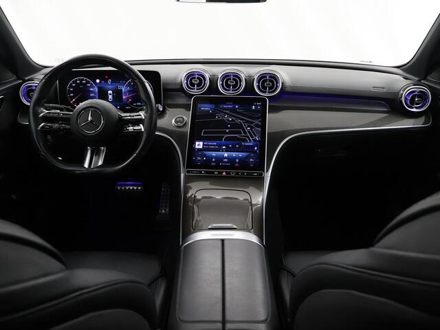 Mercedes-Benz C-KLASSE 180 AMG Line | Night | Panoramadak | Sfeerverlichting | Stoelverwarming | 19" lichtmetalen velgen |