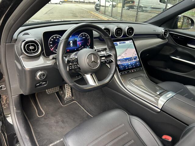 Mercedes-Benz C-KLASSE 200 AMG // Panoramadak // Trekhaak // Carplay // Camera // Nightpakket // Alarm // 19 inch // Sfeerverlichting