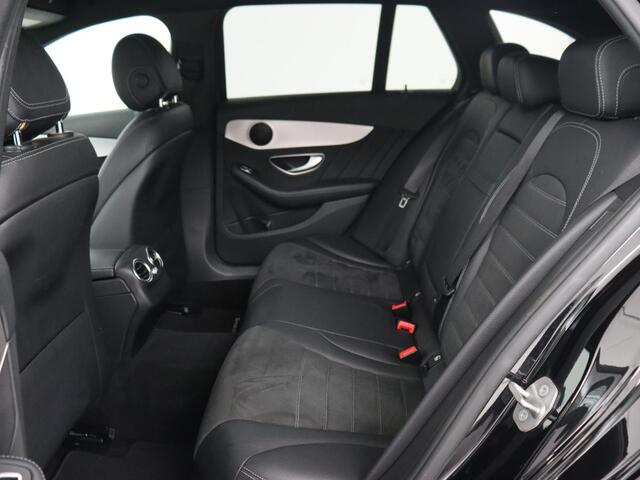 Mercedes-Benz C-KLASSE 160 AMG Upgrade Edition | Trekhaak | Stoelverwarming | Night Pack | Carplay | Sfeerverlichting | Digital Cockpit | Leder/Alcantara | Navigatie | Camera | Park Assist