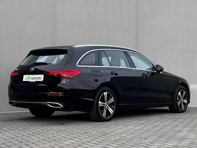 Mercedes-Benz C-KLASSE Estate 300 e Luxury Line Automaat 9 traps / Elektrische trekhaak 1.800 kg / EAER bereik 111 km / Avantgarde Interieur / Elektr. klep / Adapt. CC / Navigatie groot scherm / Winterwielenset /