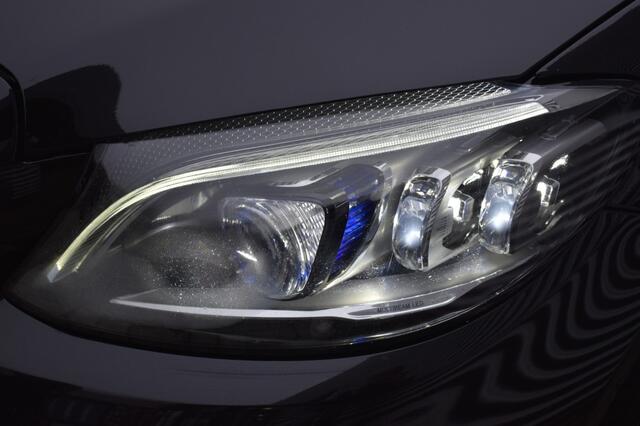 Mercedes-Benz C-KLASSE 180 PREMIUM + AMG PACK / LED PAKKET / P.CAM. / EL. TREKH.