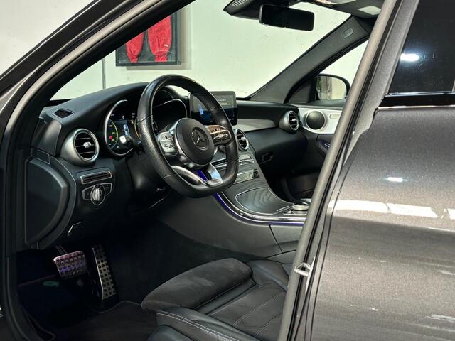 Mercedes-Benz C-KLASSE 180 Business Solution AMG | Panoramadak | Apple Carplay | Sfeerverlichting | AMG gril | NL auto |