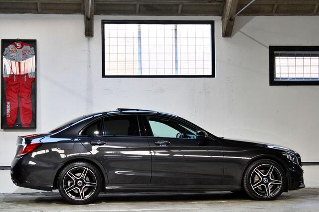 Mercedes-Benz C-KLASSE 180 Business Solution AMG | Panoramadak | Apple Carplay | Sfeerverlichting | AMG gril | NL auto |