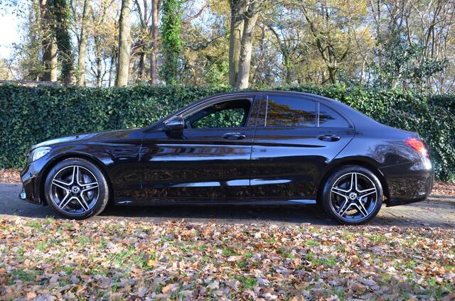 Mercedes-Benz C-KLASSE 180 Business Solution AMG Automaat/Navi/Pdc/Ecc/Panoramadak/360°-Camera/digitale dashboard/Stoelverwarming/Half-leer/Led/18-Inch Lmv/Premium Sound system