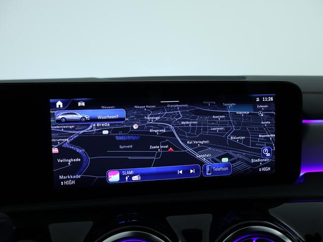 Mercedes-Benz CLA-KLASSE Shooting Brake 180 AMG Face Lift | AMG Styling | Achteruitrijcamera | Sfeerverlichting | KeylessGo | Inclusief 24 maanden MB Certified garantie voor Europa.