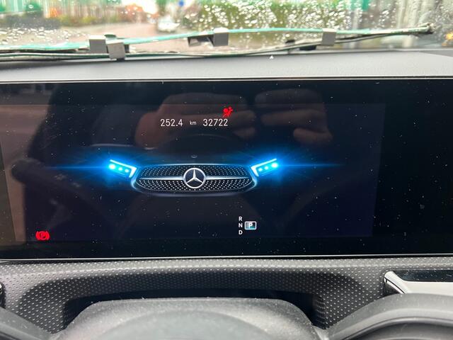 Mercedes-Benz CLA-KLASSE 180 LUXURY LINE