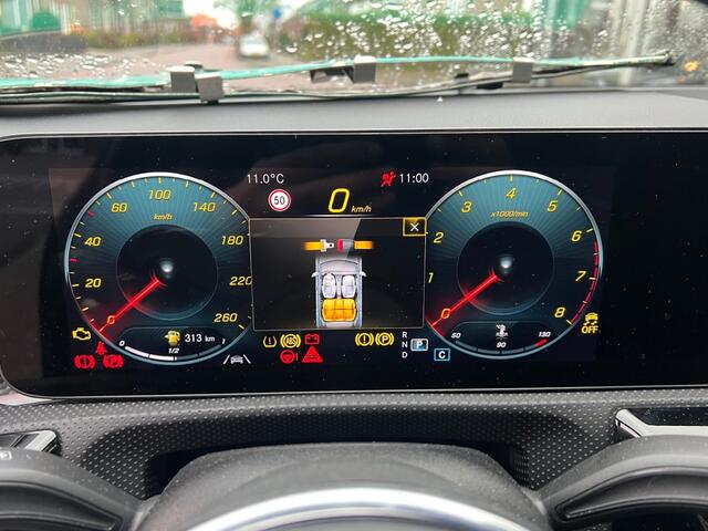 Mercedes-Benz CLA-KLASSE 180 LUXURY LINE