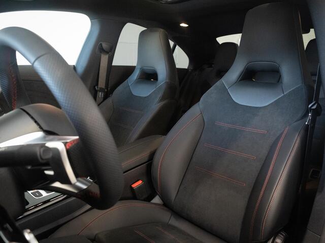 Mercedes-Benz CLA-KLASSE 180 Star Edition AMG Line Panorama dak
