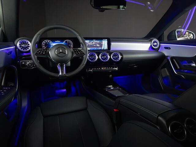 Mercedes-Benz CLA-KLASSE Shooting Brake 250 e Luxury Line Panorama dak