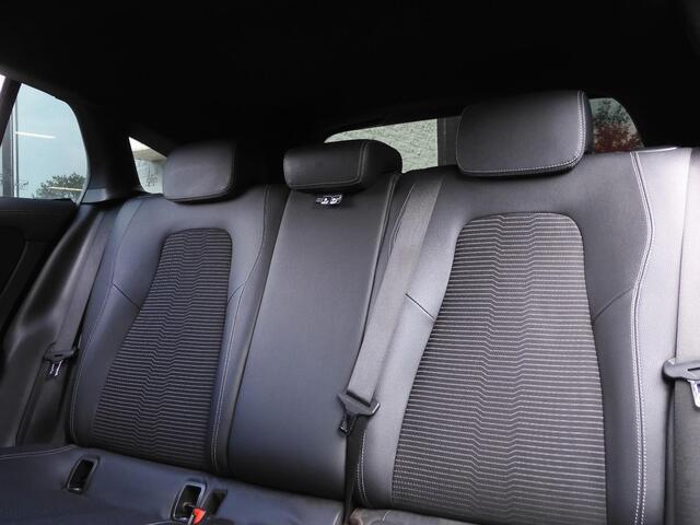 Mercedes-Benz CLA-KLASSE 180/ PANAMERICANA GRILLE/ 18INCH VELGEN