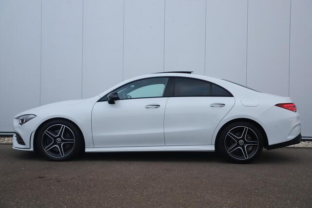 Mercedes-Benz CLA-KLASSE 200 Business Solution AMG Night 164PK Automaat Panoramadak Sfeerverlichting Widescreen 18 inch Navigatie Carplay Camera Full LED Stoelverwarming