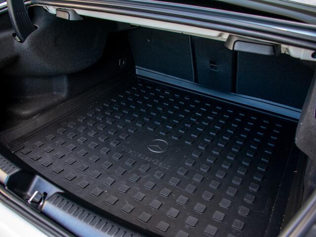 Mercedes-Benz CLA-KLASSE 180 AMG Line | Pano | Adaptieve Cruise | Camera