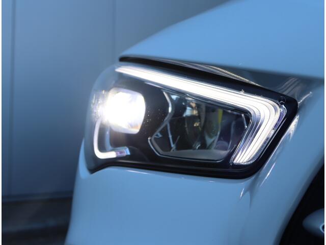 Mercedes-Benz CLA-KLASSE 200 Business Solution AMG | Panoramadak | Org. NL