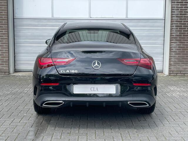 Mercedes-Benz CLA-KLASSE 180 AMG Line | Premium Pakket | Night Pakket | Panoramadak | MULTIBEAM LED koplampen | Dodehoekassistent | Advanced Sound System | Sfeerverlichting | Stoelverwarming | Achteruitrijcamera | Elektrisch Inklapbare Buitenspiegels | Showmodel