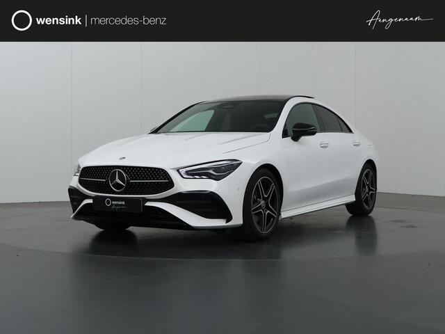 Mercedes-Benz CLA-KLASSE 180 AMG Line | Panoramadak | Sfeerverlichting | Nightpakket | Stoelverwarming | Multimedia Systeem Groot |