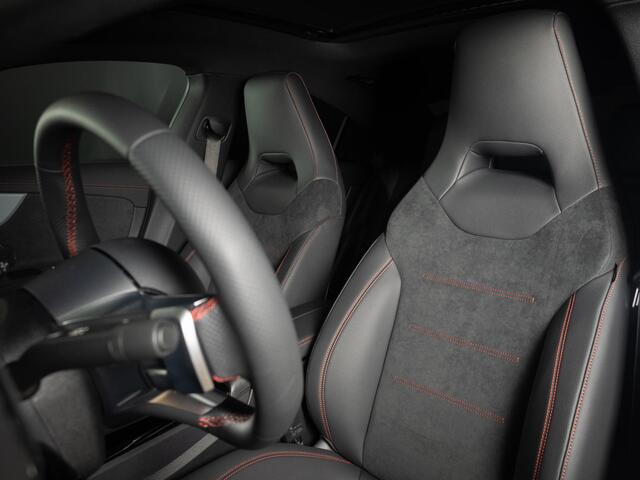 Mercedes-Benz CLA-KLASSE Coupé 180 Star Edition AMG Line Panorama dak