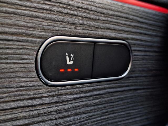 Mercedes-Benz CLA-KLASSE Shooting Brake 180 | Panoramadak | AMG | Achteruitrijcamera | Stoelverwarming | Multibeam LED | Sfeerverlichting | Keyless-GO | Elektrische achterklep