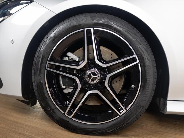 Mercedes-Benz CLA-KLASSE Shooting Brake 200 AMG Line Panorama dak | Trekhaak