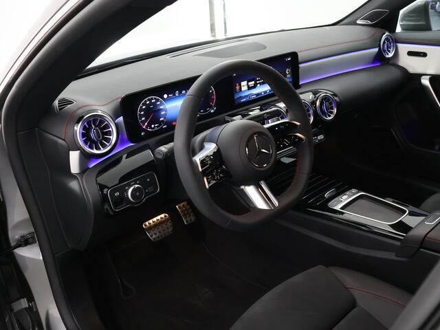 Mercedes-Benz CLA-KLASSE 180 Coupé Business Solution AMG 180 Business Solution AMG Mercedes-Benz CLA 180 Coupé Business Solution AMG