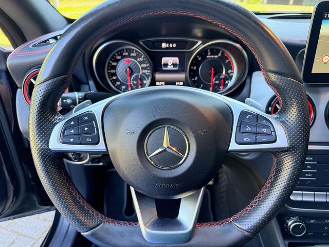 Mercedes-Benz CLA-KLASSE AMG 45 4MATIC 381PK