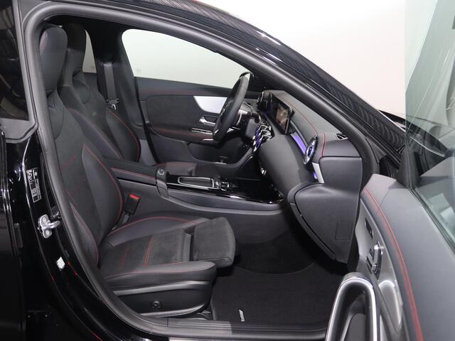 Mercedes-Benz CLA-KLASSE 180 Shooting Brake Business Solution AMG |Panoramaschuifdak | Head-up display | Trekhaak | 360° camera |