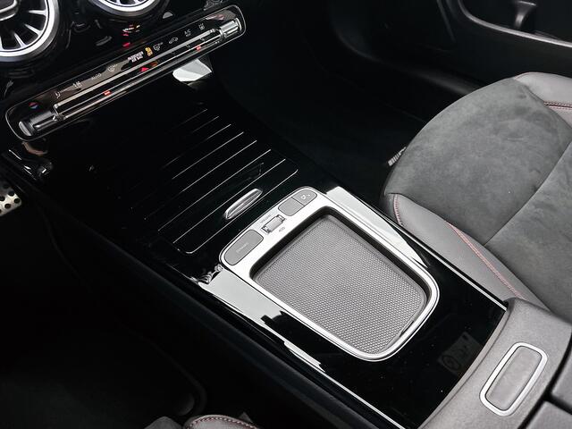 Mercedes-Benz CLA-KLASSE 250 e AMG Facelift Distronic, Carplay, Draadloos laden