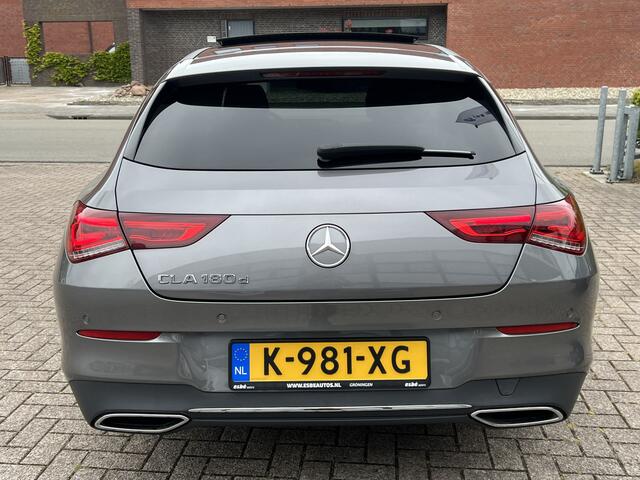 Mercedes-Benz CLA-KLASSE Shooting Brake 180 D 2.0 Automaat Business Solution Luxury Navigatie Trekhaak Panoramadak Elek. Stoelen Leer Stoelverwarming DAB Keyless Getint Glas NL Auto BTW