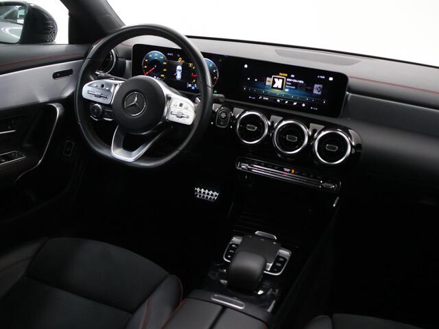 Mercedes-Benz CLA-KLASSE Shooting Brake 180 Advantage | AMG | Night | Panoramadak | Widescreen | Stoelverwarming |