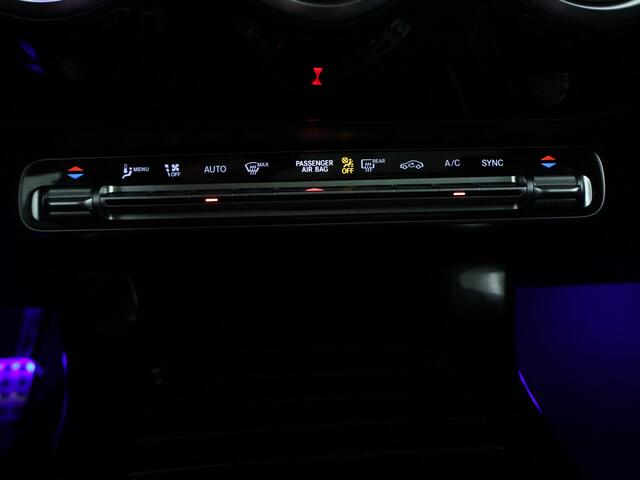 Mercedes-Benz CLA-KLASSE 180 Star Edition AMG Line | Nightpakket | KEYLESS GO-comfortpakket | Parkeerpakket met achteruitrijcamera | USB pakket plus | Dodehoekassistent | Sfeerverlichting | Draadloos oplaadsysteem voor Smartphone |