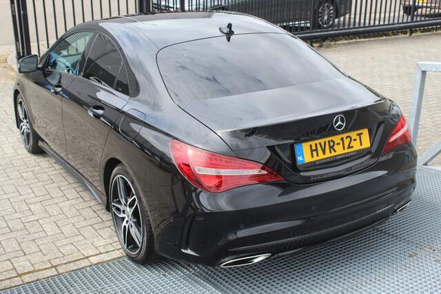 Mercedes-Benz CLA-KLASSE 250 Business *Automaat*Night pakket/Navigatie/Climate control/Parkeersensoren rondom/Cruise control/Stoelverwarming/Bluetooth/18'' Lichtmetalen velgen.