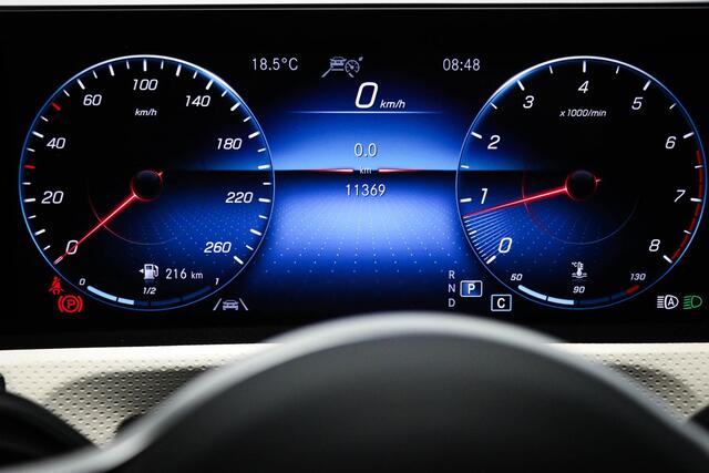 Mercedes-Benz CLA-KLASSE Shooting Brake 180 Luxury Line | PREMIUM PACK | MATRIX LED | DAB | APPLE | CAMERA