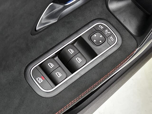 Mercedes-Benz CLA-KLASSE Shooting Brake 250 e Star Edition AMG Line | Nightpakket | KEYLESS-GO | Parkeerpakket met achteruitrijcamera | EASY PACK achterklep | Dodehoekassistent | MULTIBEAM LED | Zitcomfortpakket | Sfeerverlichting | Verwarmde stoelen vooraan |