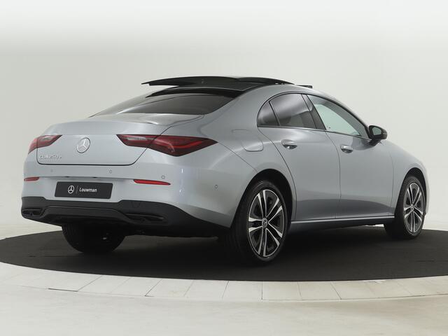 Mercedes-Benz CLA-KLASSE 250 e Star Edition | Nightpakket | Panoramaschuifdak | USB pakket plus | Parkeerpakket met achteruitrijcamera | Dodehoekassistent | KEYLESS GO-comfortpakket | Sfeerverlichting | Draadloos oplaadsysteem voor smartphone |